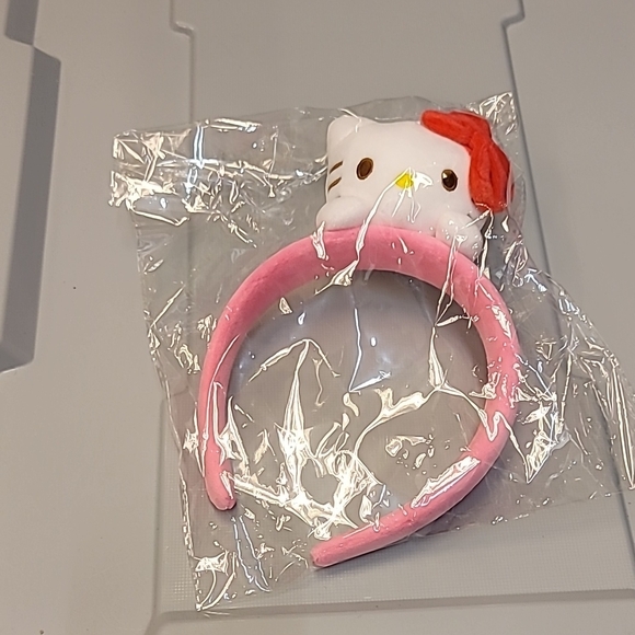 Hello Kitty Pink Headband - Picture 1 of 1